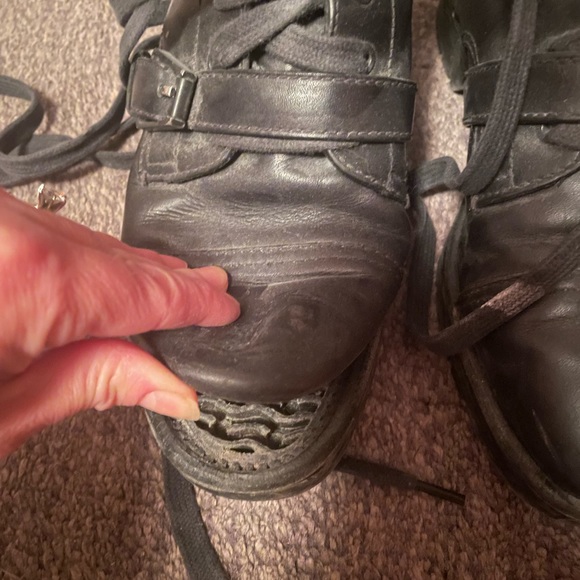 Alexandra McQueen Black Leather Combat Boots - Picture 4 of 5